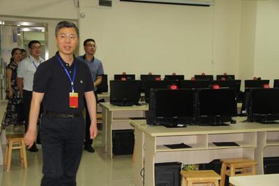 四川電大黨委書記譚文勁到城鐵分院調研指導工作