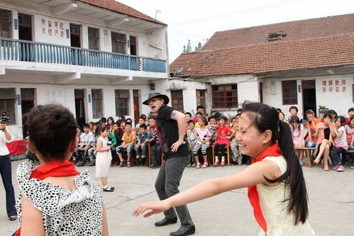 回首中學時光 村里閑言碎語與電大生活的交織記憶